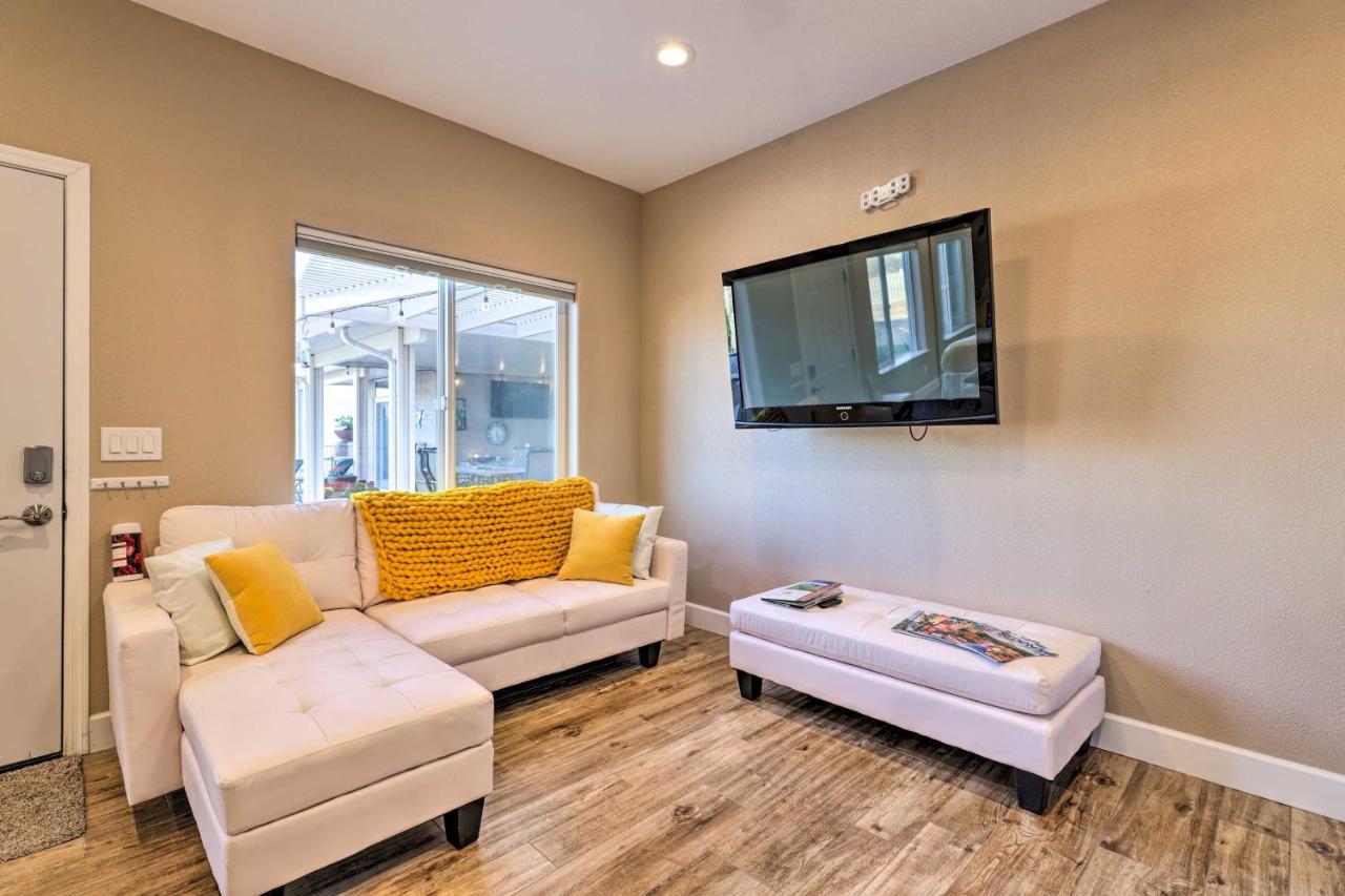 Modern Sun City Studio Near Deer Valley Golf Sun City West Buitenkant foto